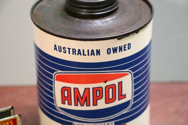Vintage AMPOL Multi Grade  1040 MS 1 quart Oil Can