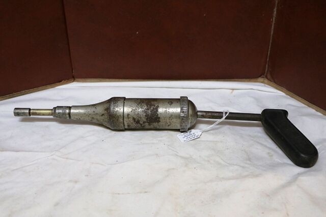 Vintage Alemite Zerk Grease Gun Bassick Mfg Co 
