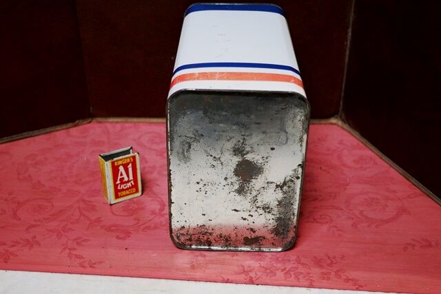 Vintage Amoco One Gallon Oil Tin