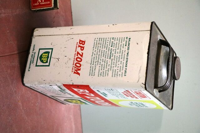 Vintage BP ZOOM 1 gal 2 Stroke Can