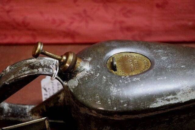 Vintage Braimeand39s One Pint Boat Shape Oiler