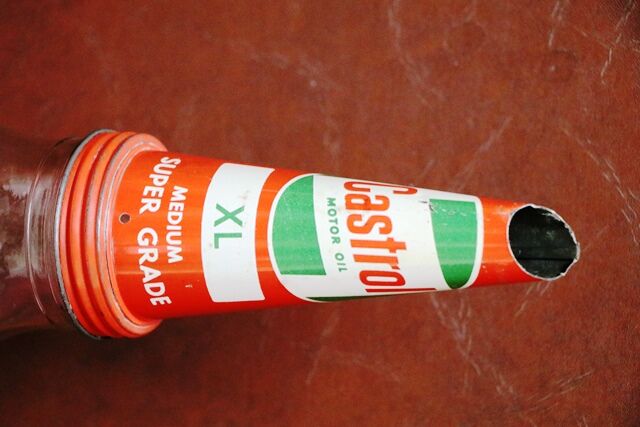 Vintage Castrol Wakefield Quart Bottle with Z Tin Top