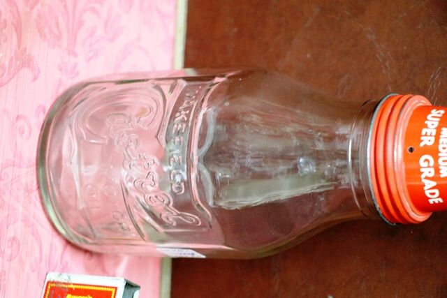 Vintage Castrol Wakefield Quart Bottle with Z Tin Top