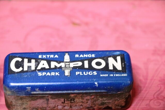 Vintage Champion Extra Range Spark Plug Tin