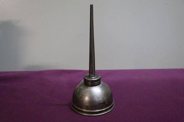 Vintage Dome Shape Can Oiler 