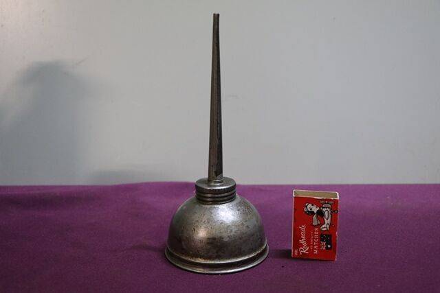 Vintage Dome Shape Can Oiler 
