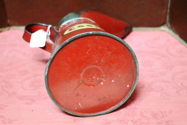 Vintage ESSO One Quart Oil Jug Pourer