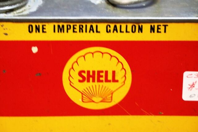 Vintage Early Shell Vitrea Oil 31 One Gallon Tin