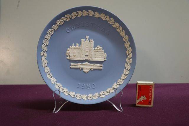 Vintage English WedgwoodJasperware Christmas Plate 1980 