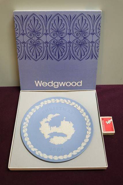 Vintage English Wedgwood Christmas 1969  Plate With Original Box