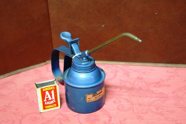 Vintage German Pressol Thumb Pump 1 pint Oiler