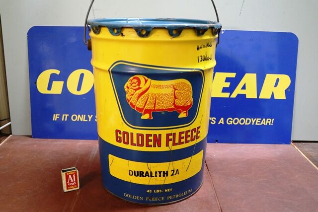 Vintage Golden Fleece Duo 45lbs Grease Tub