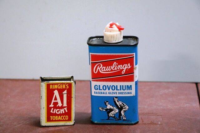 Vintage Handy Oiler Rowlings Glovolium  Baseball 