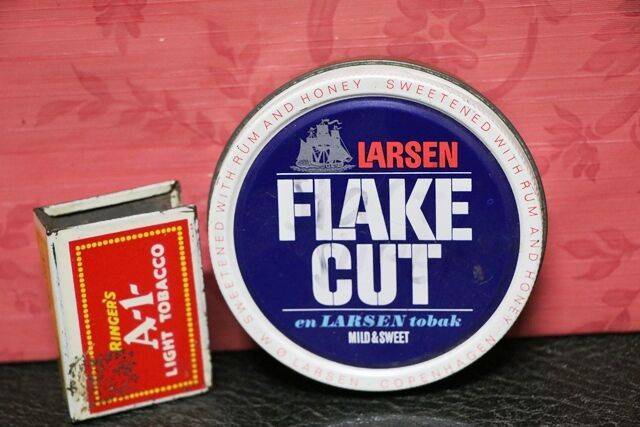 Vintage Larsen Flake Cut Tobacco Tin
