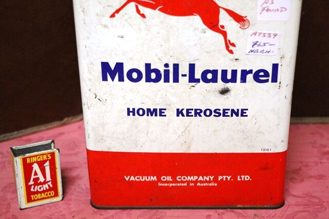 Vintage MobilLaurel Home Kerosene 1 gal Tin