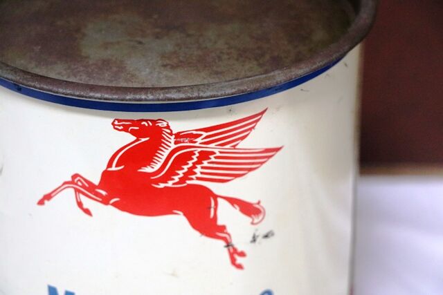 Vintage Mobilgrease No 3 Pegasus 5lb tin