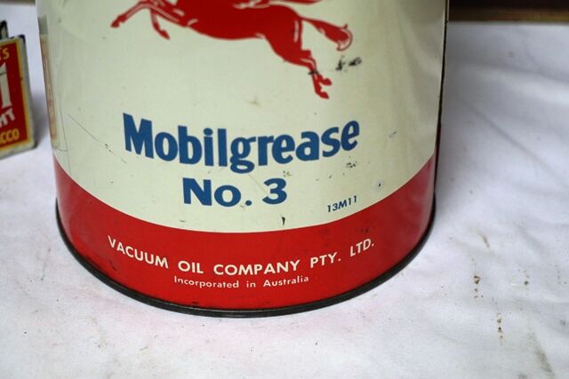 Vintage Mobilgrease No 3 Pegasus 5lb tin
