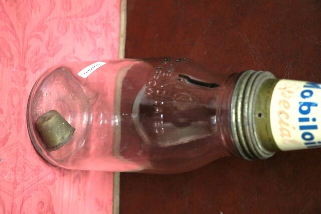 Vintage Mobiloil 1lt Oil Bottle with Pegasus Tin Top