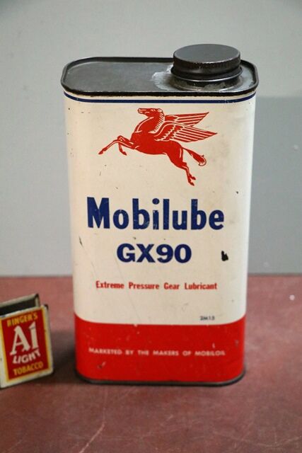 Vintage Pegasus Mobilube GX90 1 quart Oil Tin