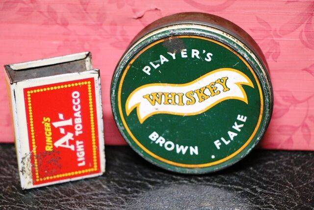 Vintage Playerand39s Whiskey Brown Flake Tobacco Tin