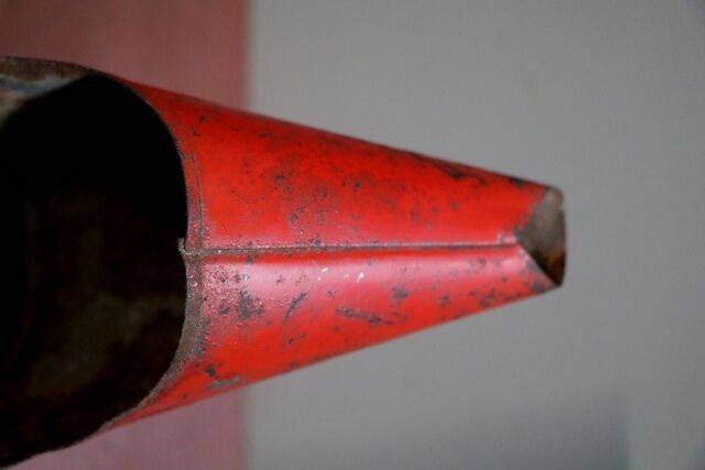Vintage Quart Pourer with Silkolene Sticker Attached