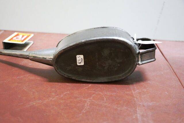 Vintage RTS 12 Pint British Boat Shape Oiler