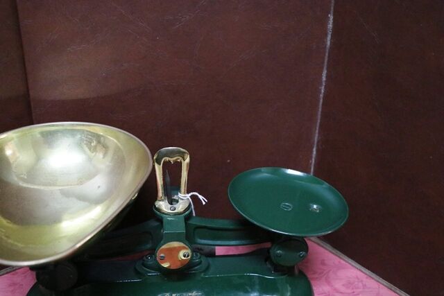Vintage Set of BOOTS the Chemist Scales and Bell Weights