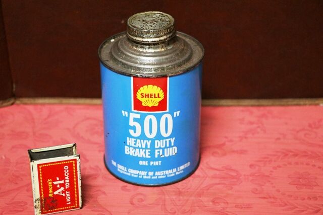 Vintage Shell 500 Heavy Duty Brake Fluid 1 pint Blue Tin