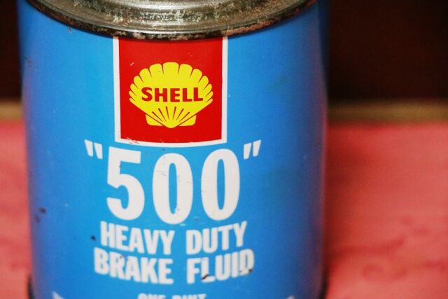 Vintage Shell 500 Heavy Duty Brake Fluid 1 pint Blue Tin