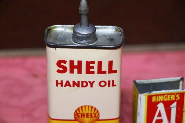 Vintage Shell Handy Oiler Great Condition