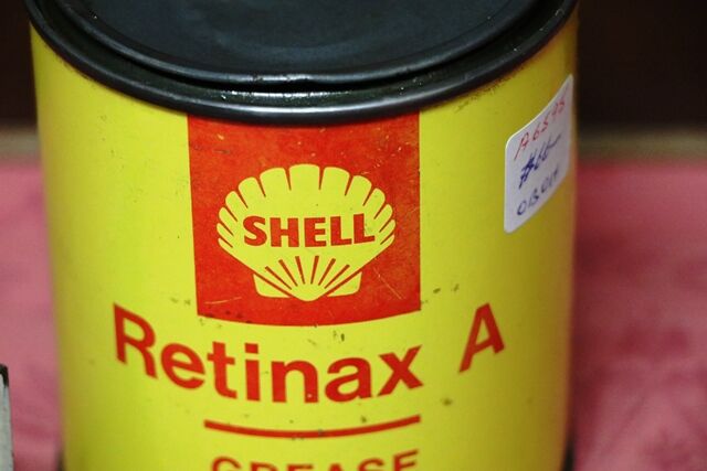 Vintage Shell Retinax and39A 1lb Grease Tin