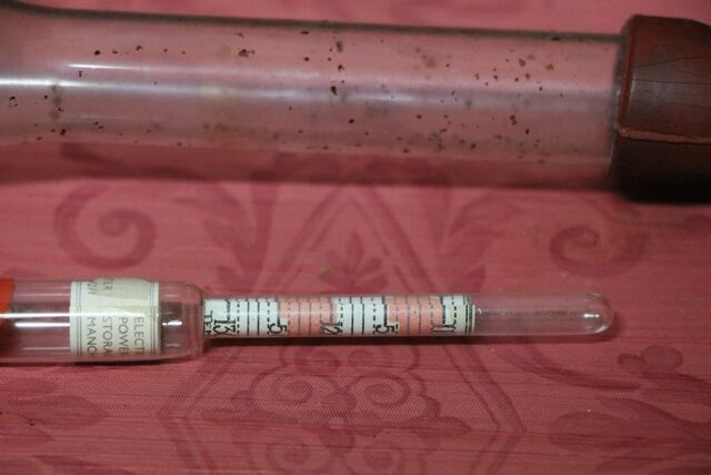 Vintage Stadium Heavy Duty Hydrometer in Original Cylinder