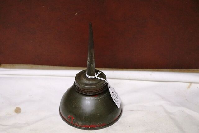 Vintage Thumb Pump Oiler with 3 Spout