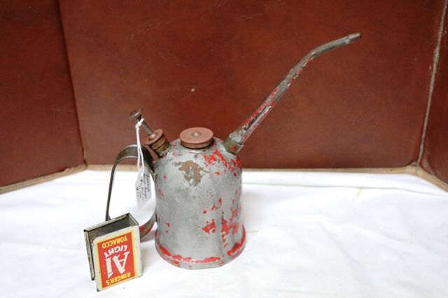 Vintage  Aust REGA 12 Pint Can Shape Button Pump Oiler