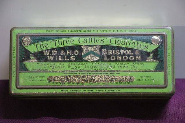 Virginia Tobacco WDandHO Wills The andquotThree Caftles andquot Cigarettes Tin