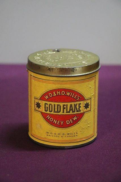 WD and HO Wills Gold Flake Honey Dew Tobacco Tin 