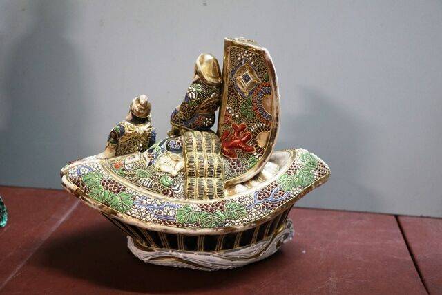  Satsuma Japanese Porcelain Boat with 2 Sailors 
