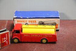 Dinky Toys AEC Tanker 591,, Shell Chemicals.