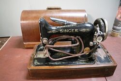 Vintage Singer EA831617 Electric Sewing Machine,