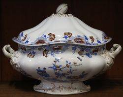 Copeland & Garrett Spode Works Staffordshire C1833-47 Tureen & Stand #