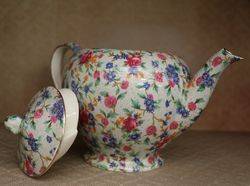 Royal Winton Old Cottage Chintz 6 Cup Tea Pot 