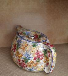 Royal Winton Marguerite Tea Pot 