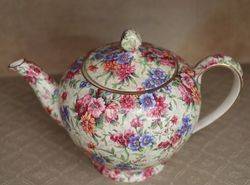Royal Winton Mayfair 4 Cup Chintz Tea Pot