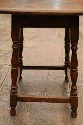 Small Oak Side Table With Turned Legs 