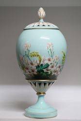  19th Century Porcelain Pot Ponni C1870 