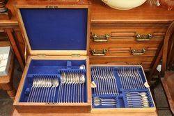 62 Piece Canteen Of Cutlery 