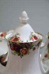 Royal Albert Old Country Roses 25 pieces Bone China Tea + Coffee 