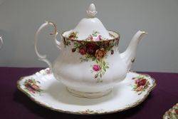 Royal Albert Old Country Roses 25 pieces Bone China Tea + Coffee 