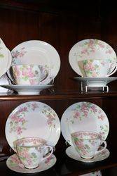 26 Pieces Royal Doulton Sheila Tea Set 