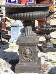 Large Cast Iron Toulouse Urn Fountain with Lion+39s Head Base